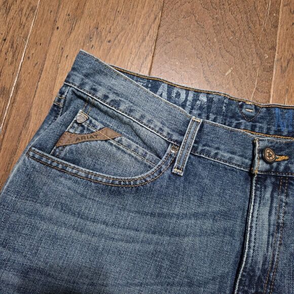 Ariat Men's M2 Relaxed Legacy Boot Cut Jean 32x32 (34X32) 10008398 - Picture 2 of 8